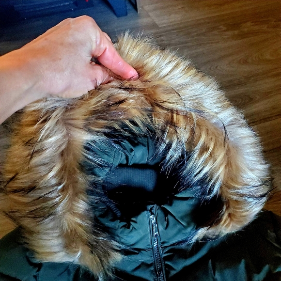 Tommy Hilfiger Chevron Puffer Jacket - Picture 7 of 9